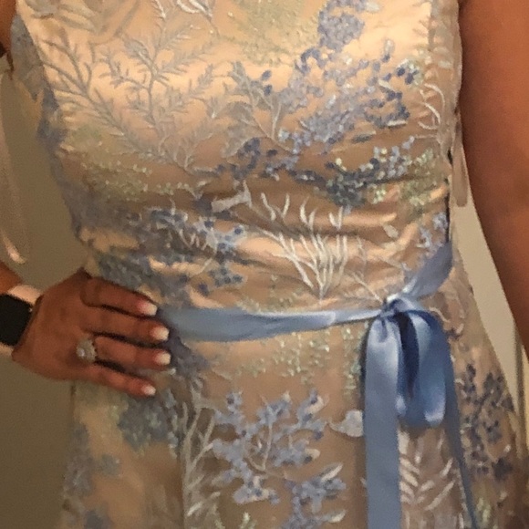 Sz 8 Tahari Powder Blue Embroidered formal dress - Picture 8 of 8